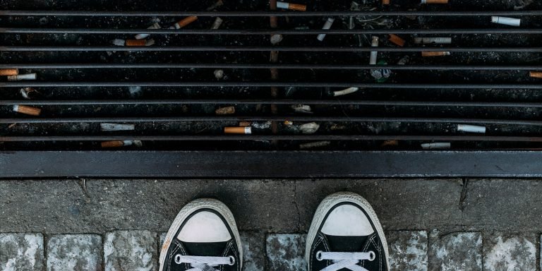 Coimas até 250€ para quem atirar beatas para o chão